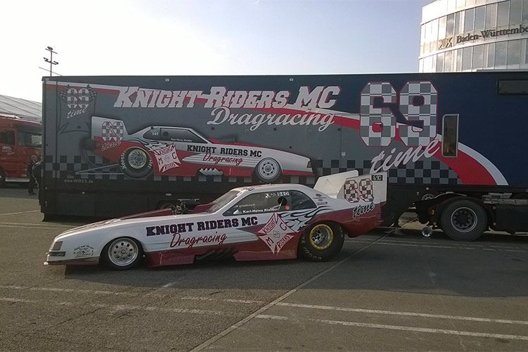 Dragster mit Truck